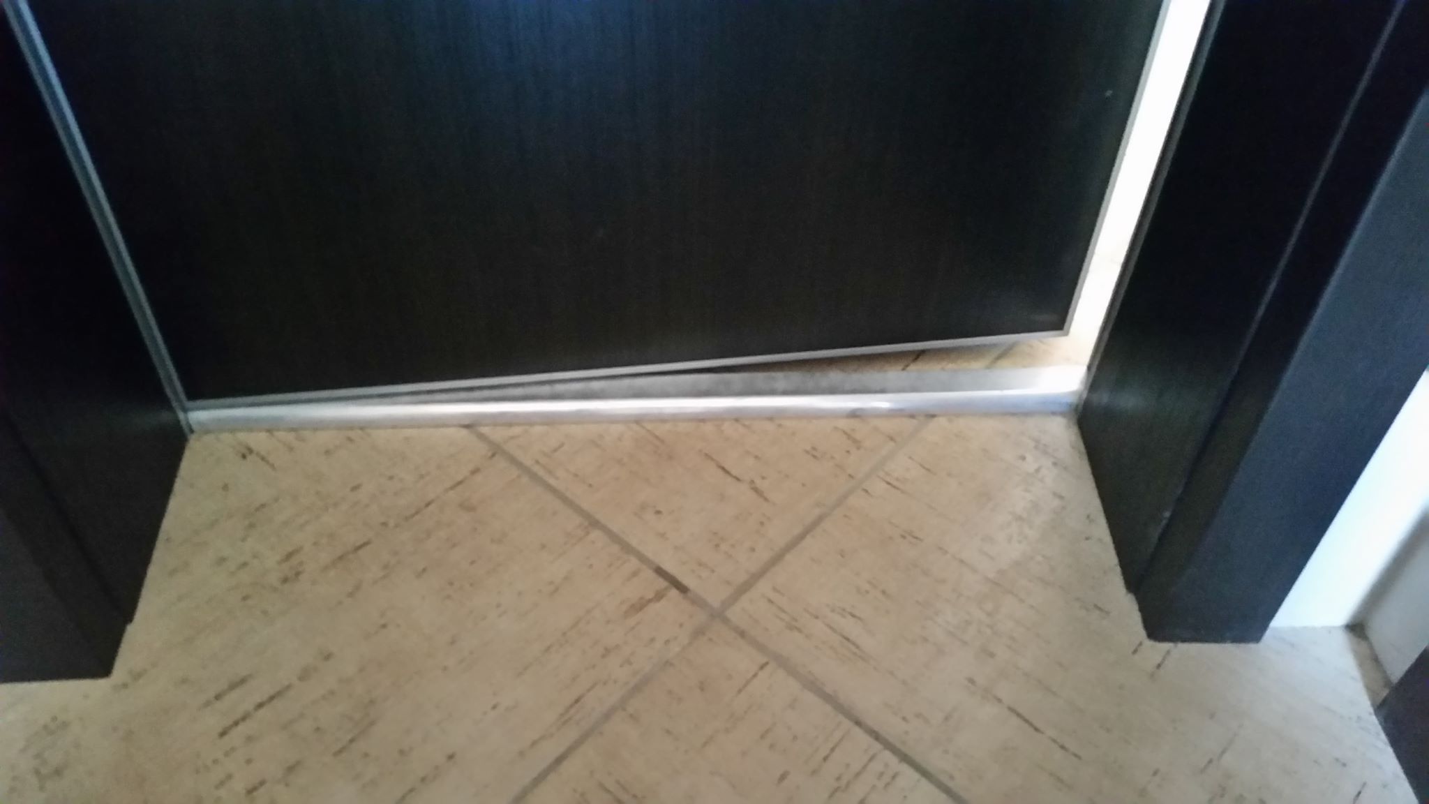 Врата по дизайн на интериорна врата подходяща за стаи и баня 5 Врата по дизайн на интериорна врата подходяща за стаи и баня 5