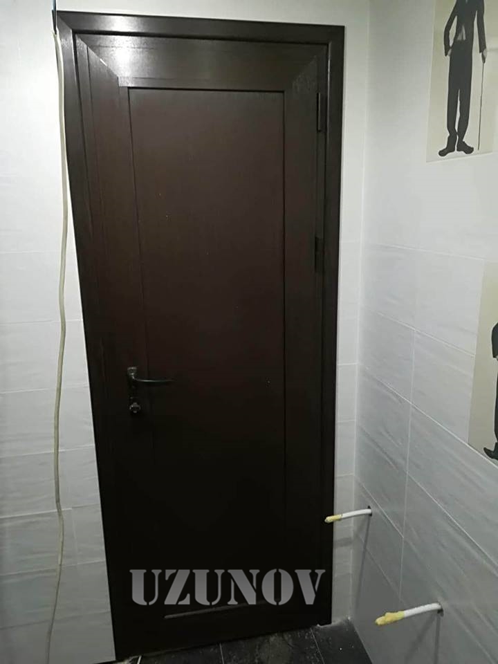 Алуминиева врата за баня с каса Gradde Алуминиева врата за баня с каса Gradde