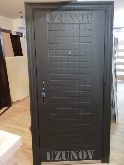 Метална врата 701C от Узунов в София
