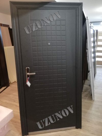 Метални врати 701C произход от Китай от Узунов