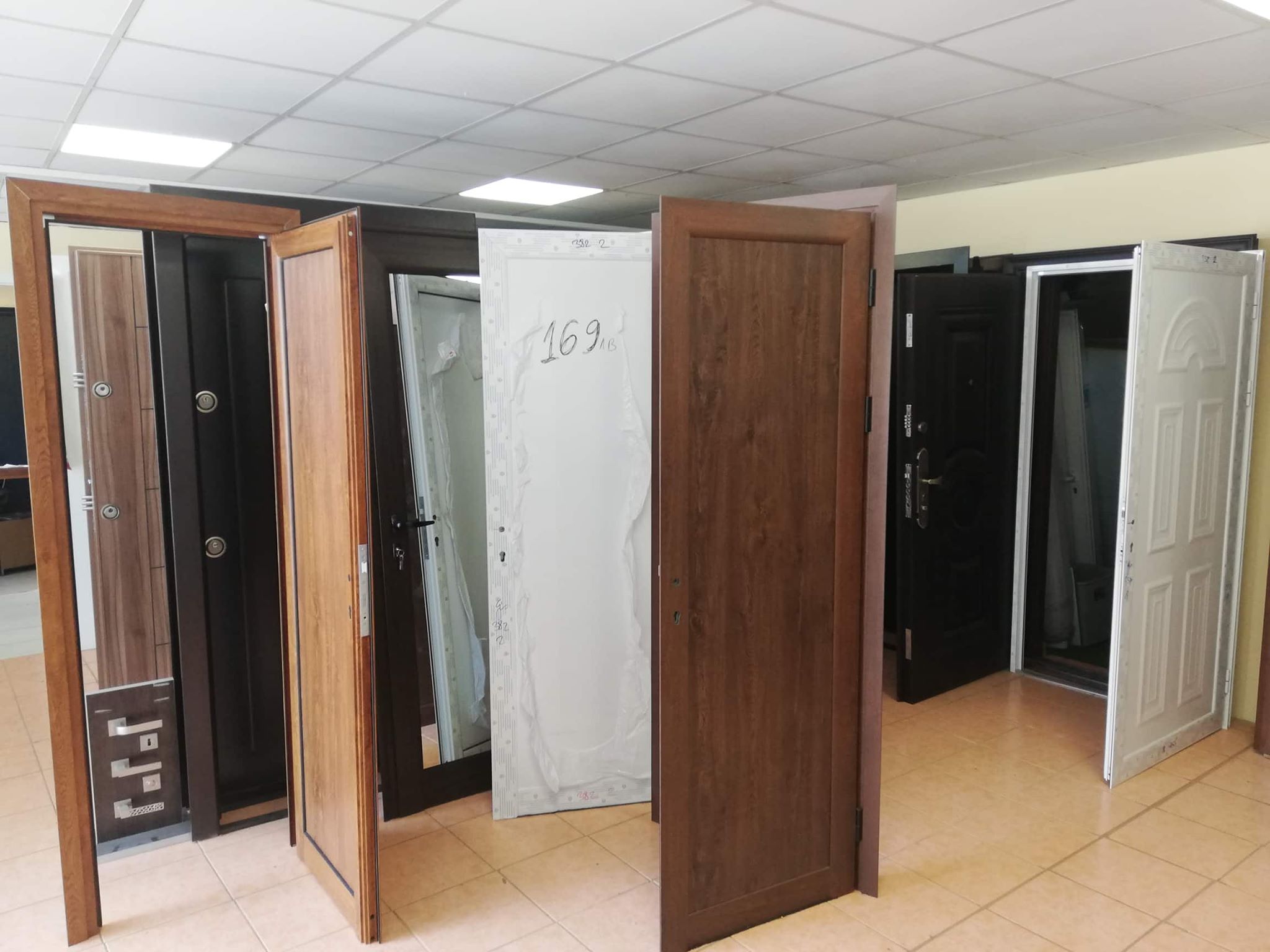 пвц алуминиеви врати пвц алуминиеви врати