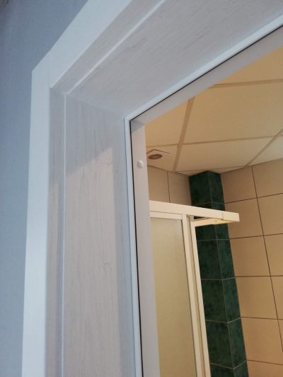 Обличащи каси за алуминиеви врати